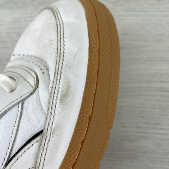 Reebok Tom and Jerry Sneakers - Picture 11 of 13